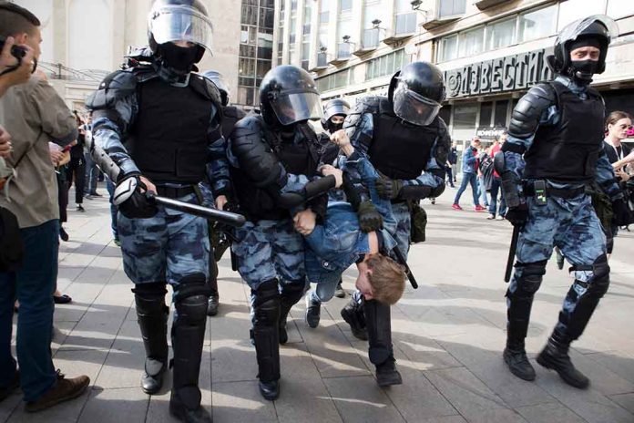 Anti-War Protesters Arrested in Russia