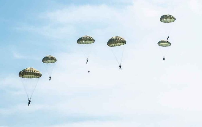 DC Capitol Evacuated After Mysterious Paratroopers Jump Over City