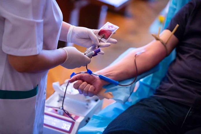 Nearly 70yo Man Can't Give Blood After Refusing to Answer if He Is Pregnant