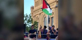 Soccer star Yamal waves Palestinian flag during parade